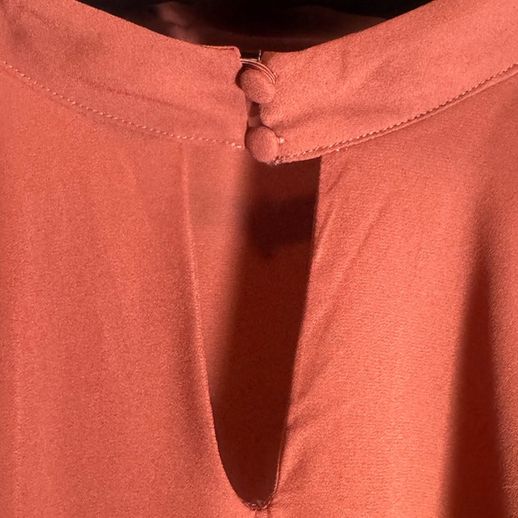Torrid Size 3 Burgundy Blouse Warm Rust Tone Lace Sleeve Keyhole Top - Picture 4 of 5